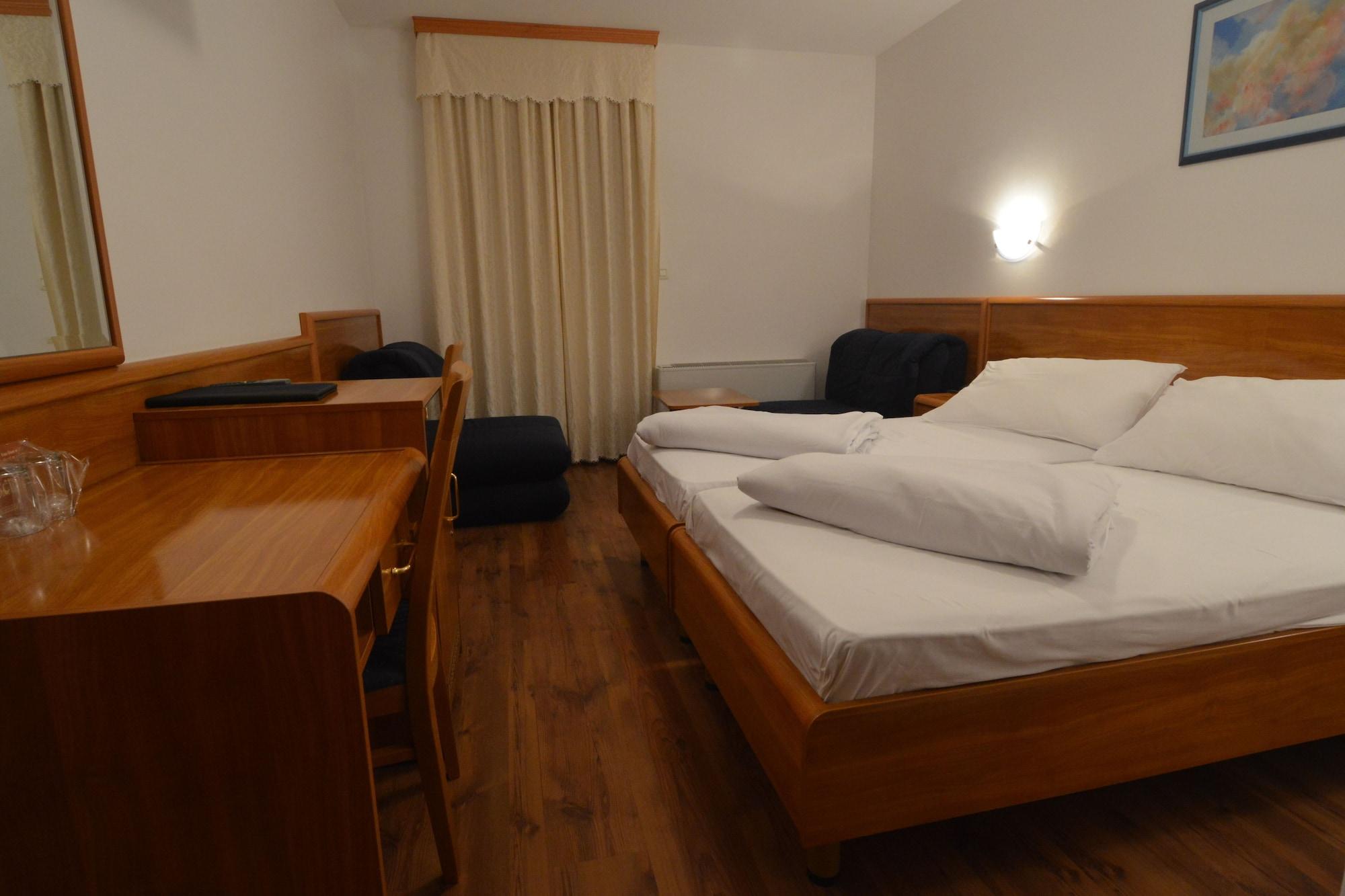 Hotel Villa Letan Фажана Екстер'єр фото