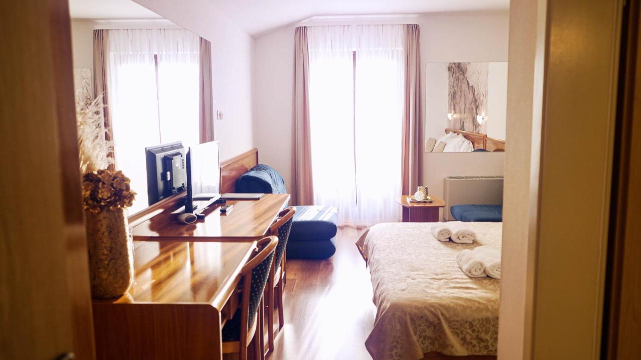 Hotel Villa Letan Фажана Екстер'єр фото